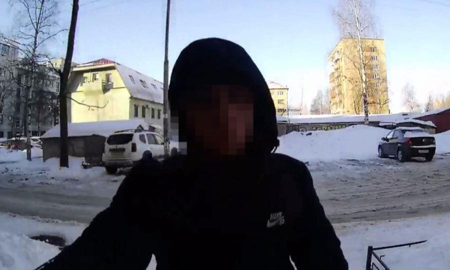 В Архангельске задержали курьера, который забирал деньги у обманутых пенсионерок