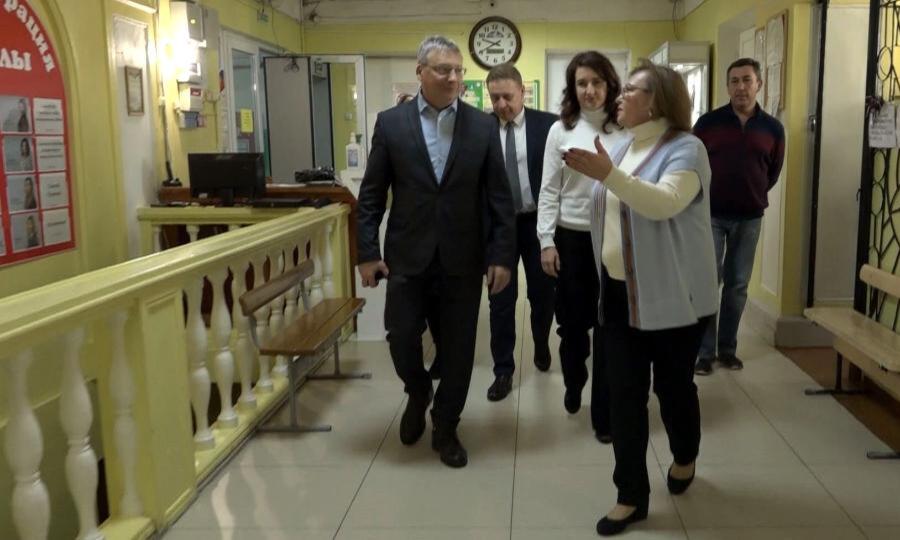 С рабочим визитом в Котлас приехал министр образования области Олег Русинов