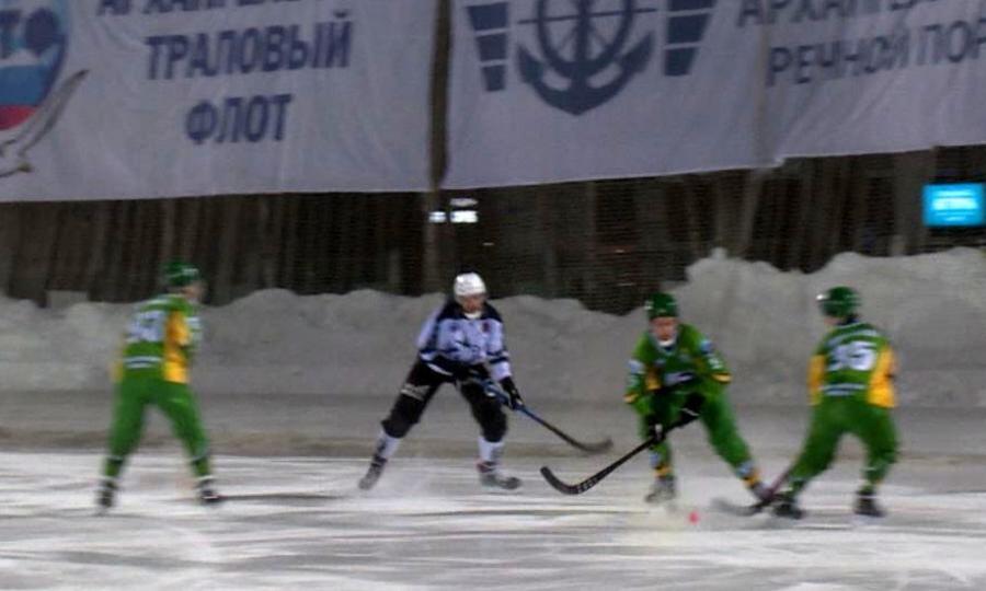 "Водник" выиграл в первом полуфинальном матче Чемпионата страны по хоккею с мячом
