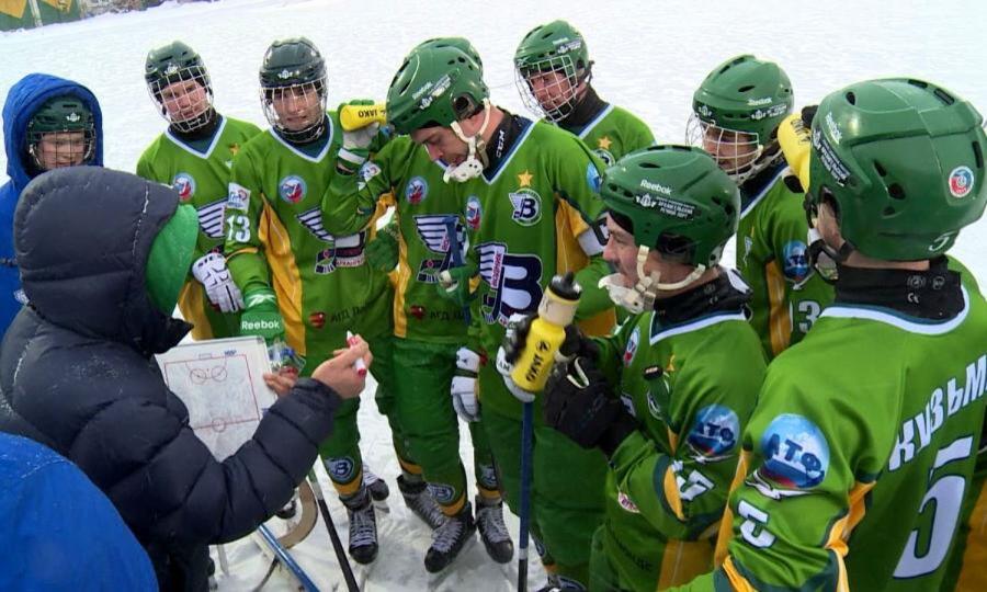 Главный тренер Ильяс Хандаев и несколько игроков могут покинуть "Водник"