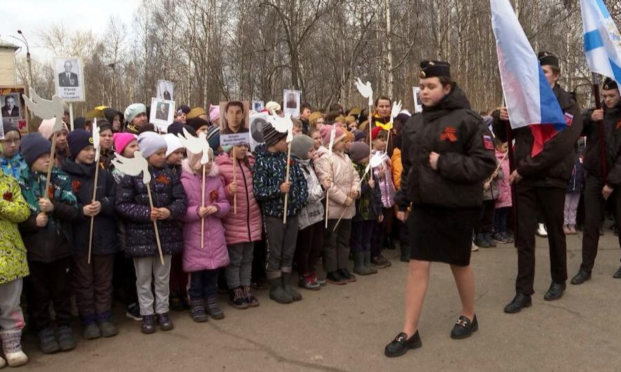 В школе № 43 Архангельска прошла торжественная линейка, посвященная Дню Победы