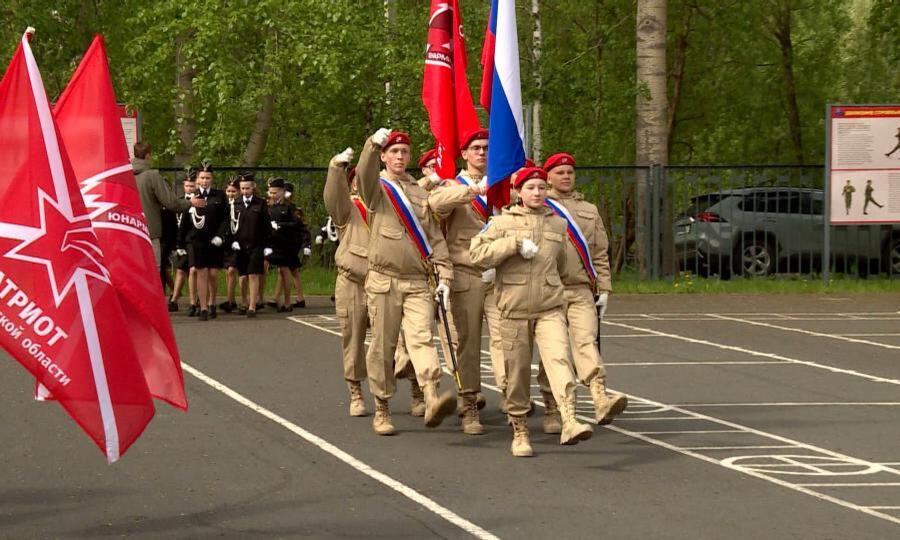 Торжественным парадом отметили в Архангельске День образования 