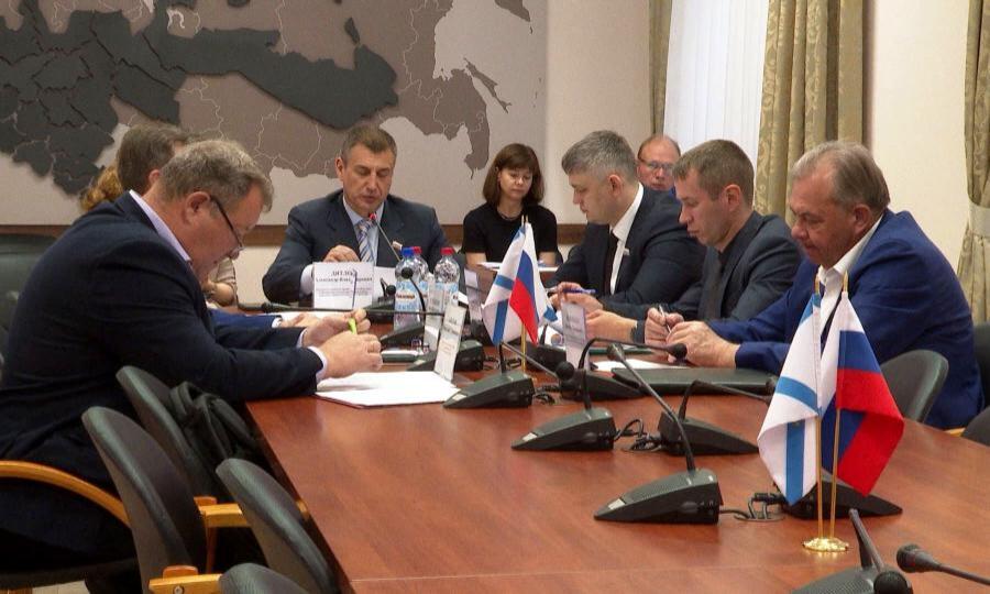 В Архангельске прошло заседание комитета по ЛПК, природопользованию и экологии