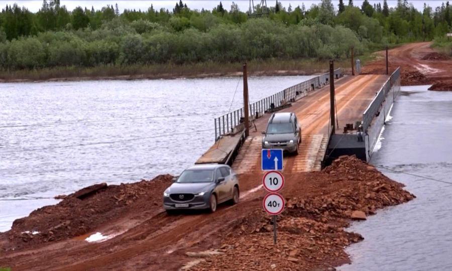 В Мезенском округе на неделю раньше открыли понтонный мост через реку Пёзу