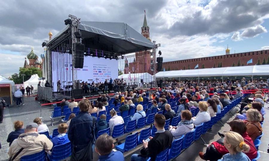На Красной площади в Москве назвали победителей седьмой литературной премии 