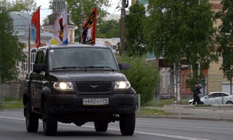 Большим автопробегом в Поморье отметили День ветеранов боевых действий