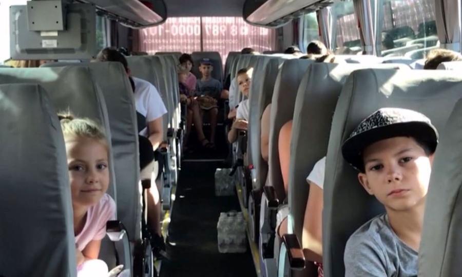При поддержке нашего региона 300 детей из Мелитополя отправились на отдых в Крым