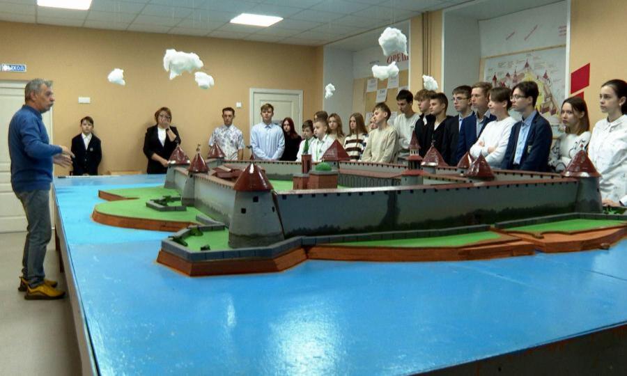 Новодвинские школьники создали макет 700-летней крепости