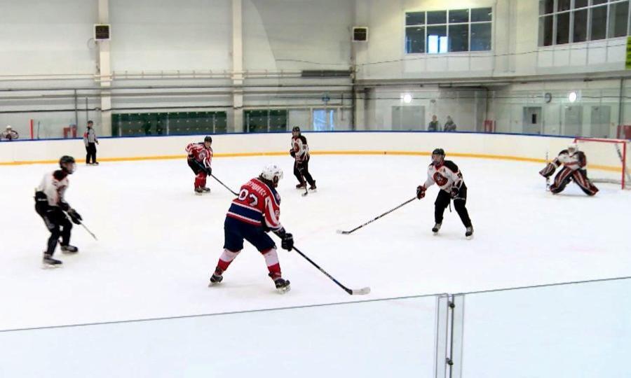 В Коряжме впервые на новой ледовой арене состоялся региональный турнир по хоккею с шайбой