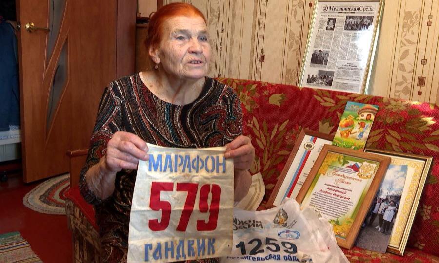 Жительница Вельска получила золотой значок ГТО в 84 года