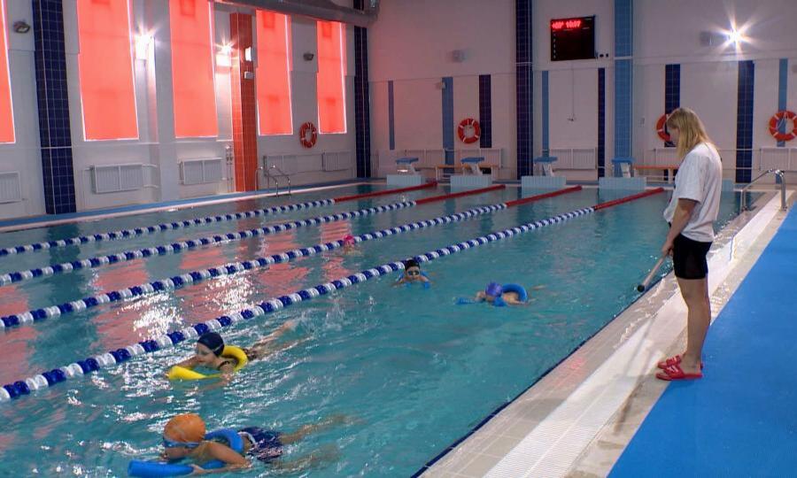 В самой большой школе Архангельска уроки физкультуры проходят в собственном бассейне