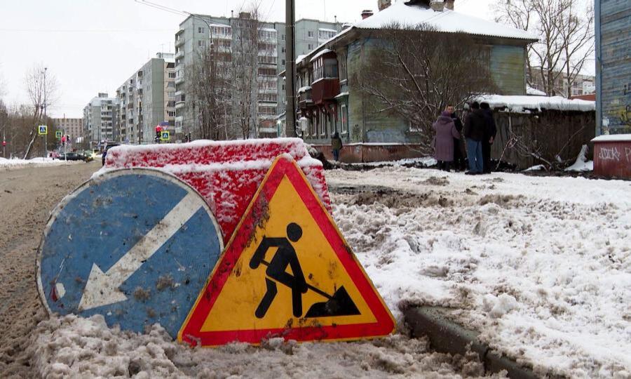 Больше недели сидят без воды жители одного из деревянных домов в центре Архангельска