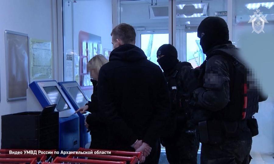 Семь участников ОПГ предстанут перед судом в Архангельске