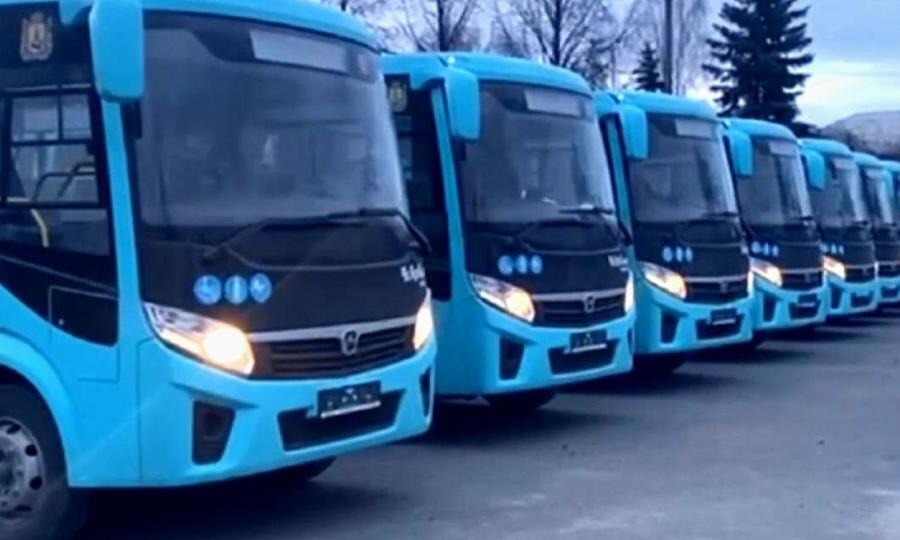 36 брендированных автобусов отправились в районы Архангельской области