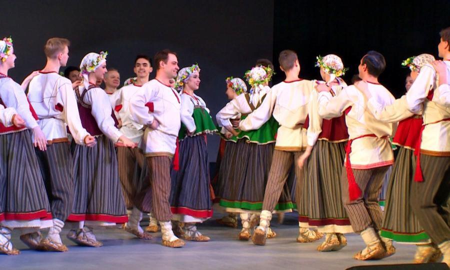 В Архангельске собрались лучшие коллективы традиционного и народно-сценического танца со всего Северо-Запада