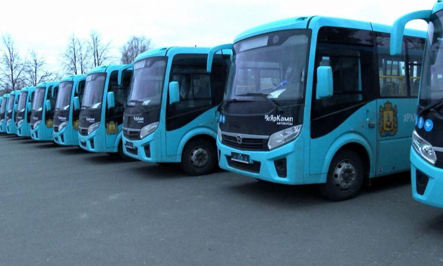 В районы Архангельской области отправились 36 новых автобусов