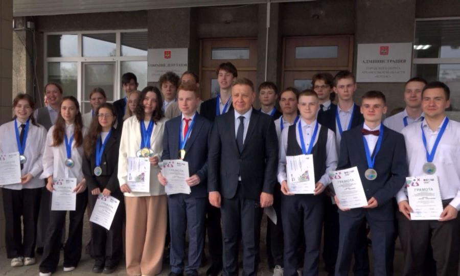 В Котласе отметили победителей и призёров регионального этапа Всероссийской олимпиады школьников