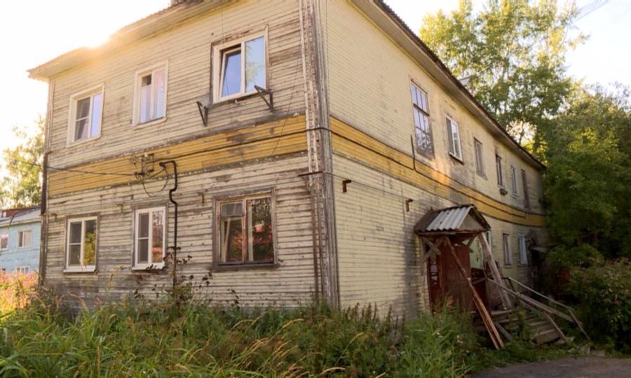 За последние две недели в нежилых домах и постройках Архангельской области произошло более 15 пожаров