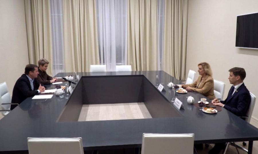 Губернатор Поморья Александр Цыбульский встретился с вице-спикером Совета Федерации России Инной Святенко