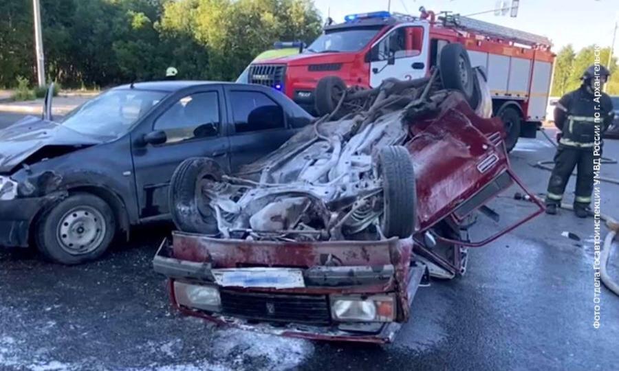 Дорожная авария произошла сегодня вечером на перекрёстке улиц Папанина и Холмогорской в Архангельске