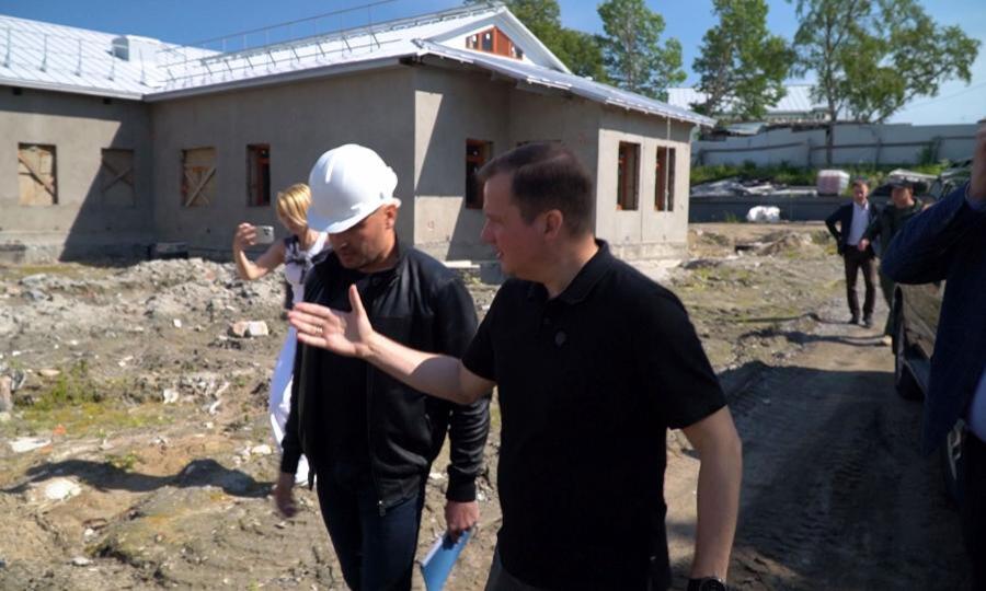 Губернатор области Александр Цыбульский оценил ход строительства социально важных объектов на Соловках