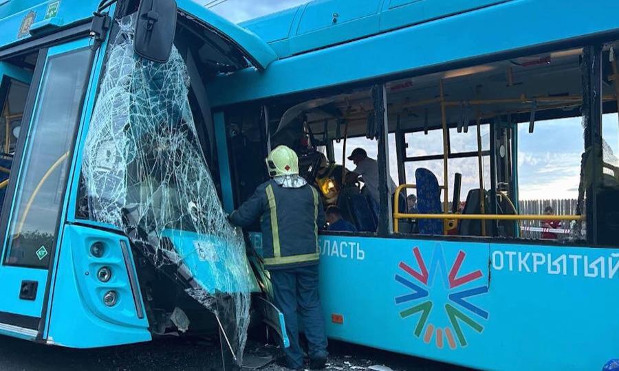 В прокуратуре Архангельской области начали проверку по факту столкновения пассажирских автобусов