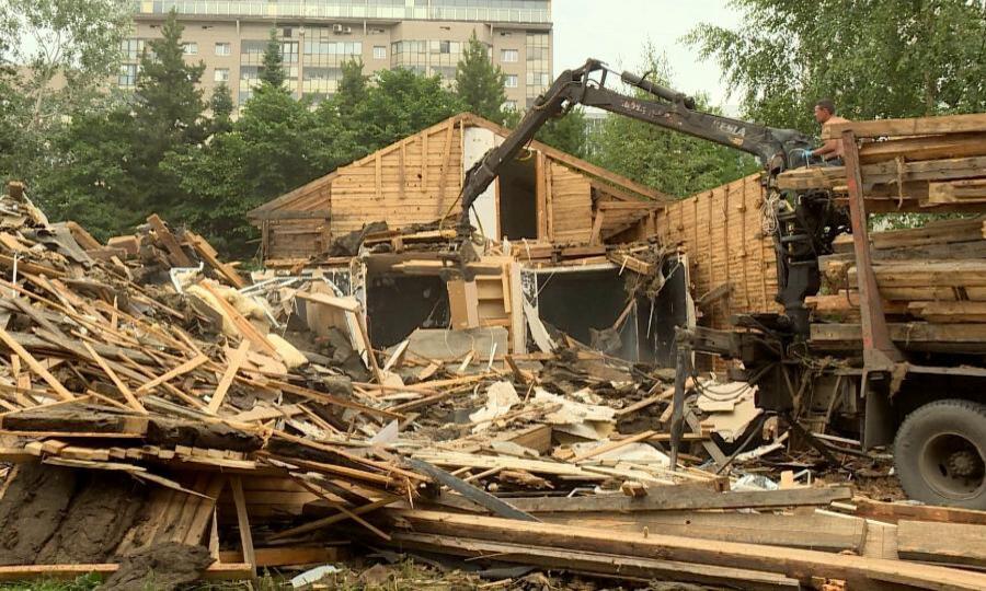 В центре Архангельска при сносе дома обнаружили останки неизвестного человека