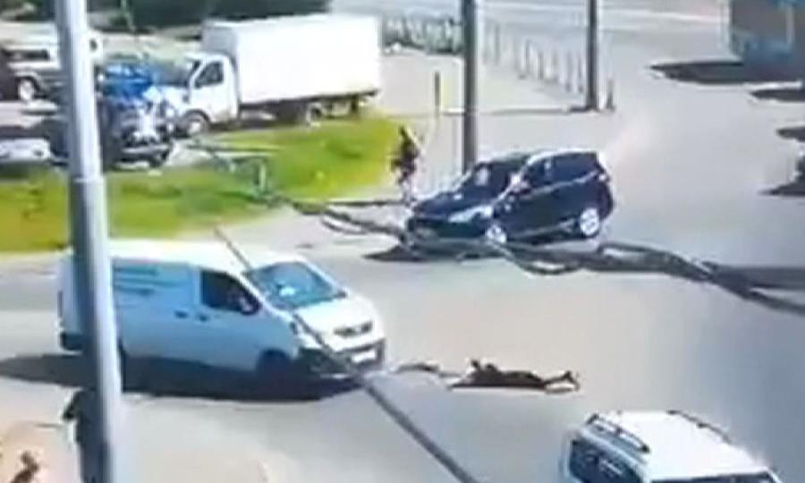 Сегодня в Архангельске под колеса автомобиля попал подросток