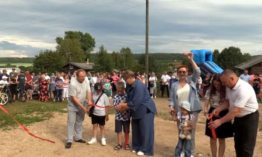 В Устьянском округе активисты ТОСа «Пушкино» реализовали 3 проект по благоустройству озера